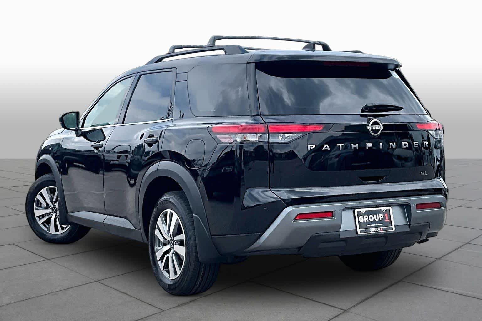 New 2026 Nissan Pathfinder SL FWD image 12