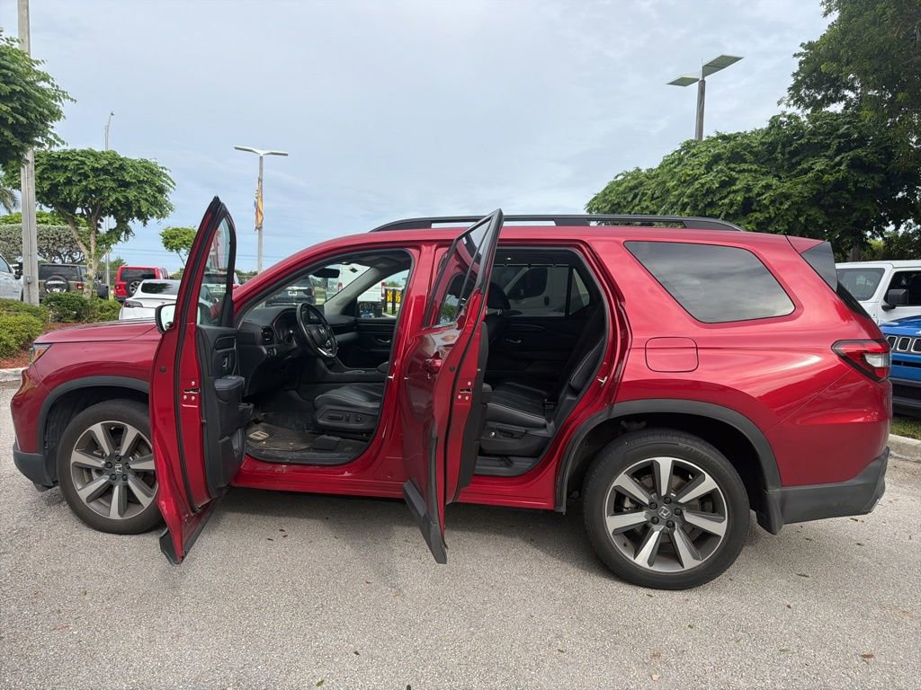 Used 2024 Honda Pilot Elite image 9