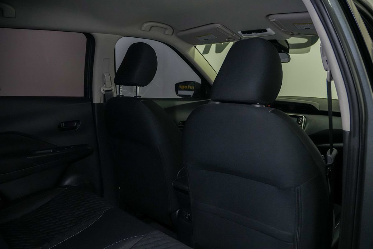 Used 2021 Nissan Kicks S FWD image 21
