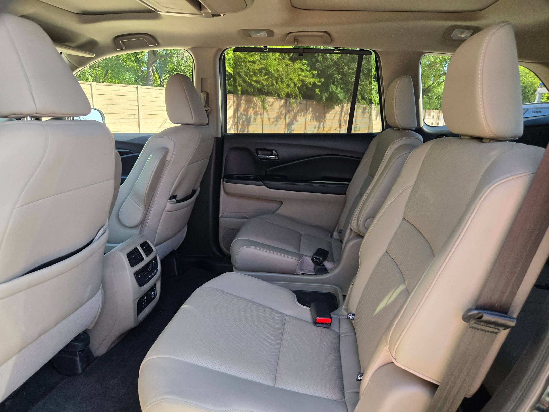 Used 2019 Honda Pilot Elite image 14