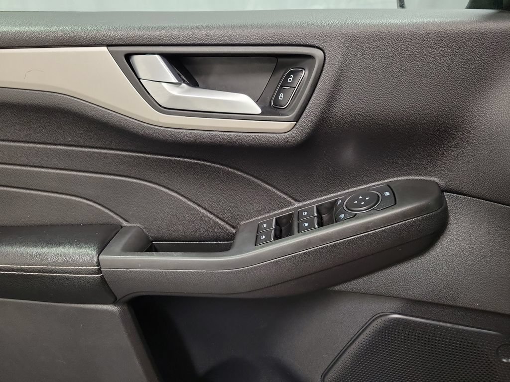 Used 2021 Ford Escape SE AWD/4WD image 18