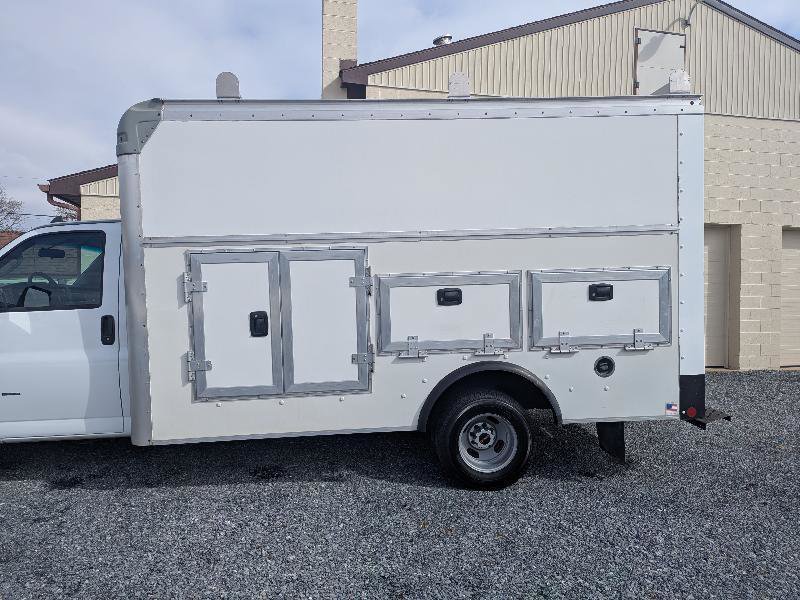 Used 2022 GMC Savana 3500 w/ Power Convenience Package image 3