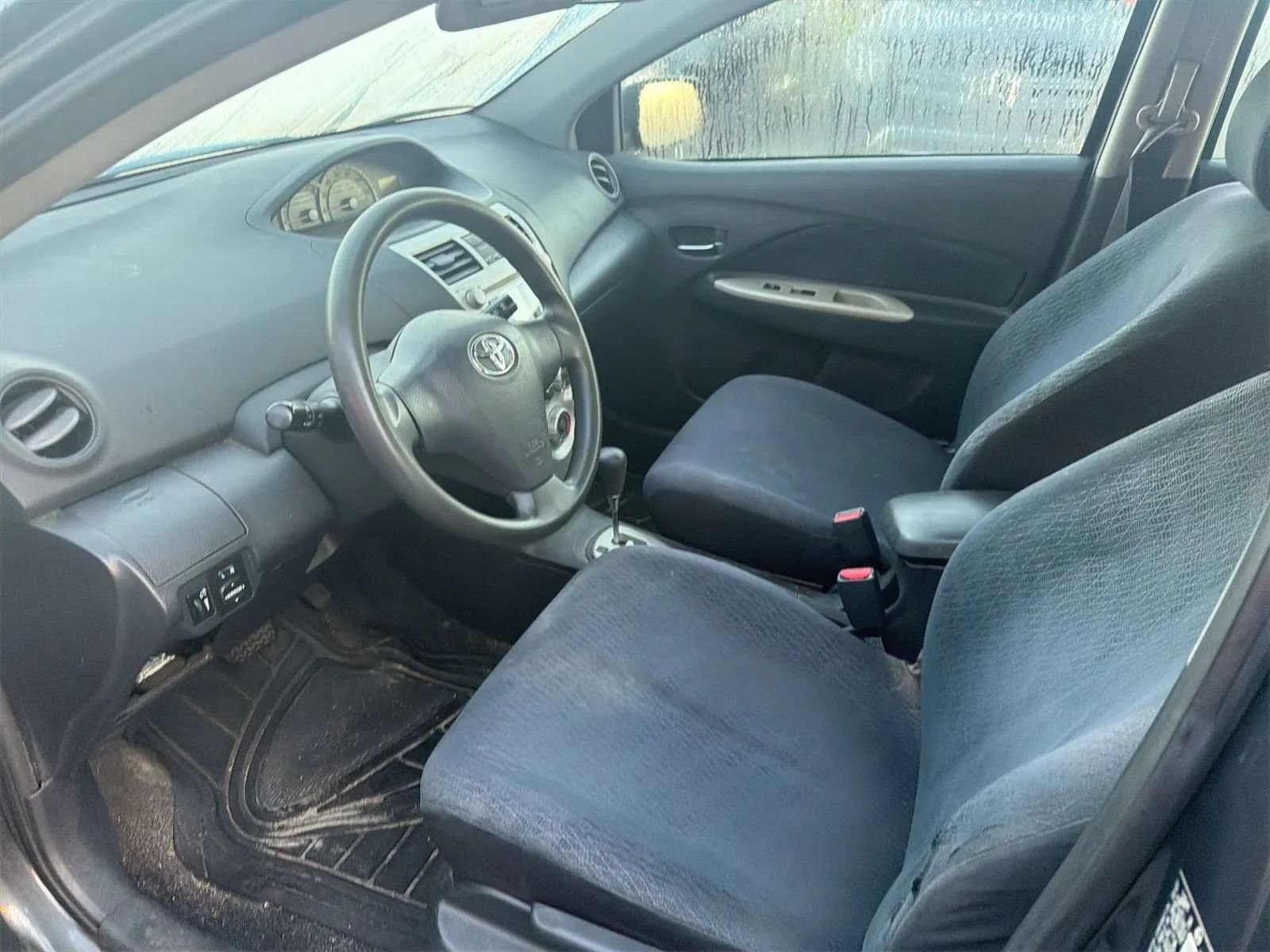 Used 2007 Toyota Yaris Sedan FWD image 3