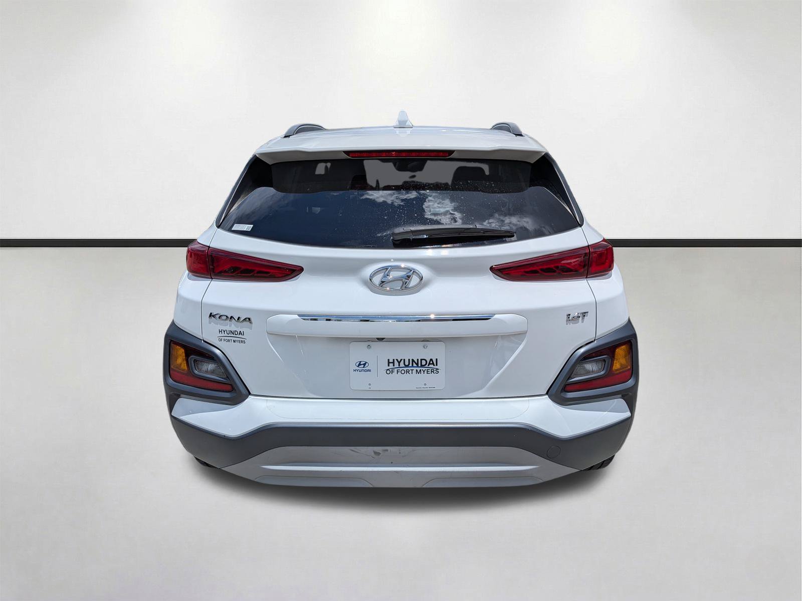 Used 2021 Hyundai Kona Limited w/ Cargo Package FWD image 4