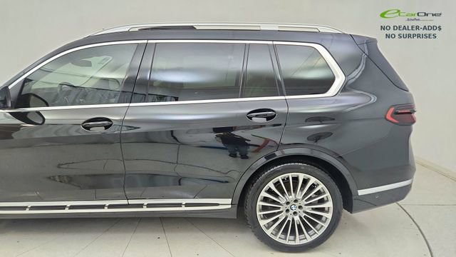 Used 2024 BMW X7 xDrive40i w/ Parking Assistance Package AWD/4WD image 11