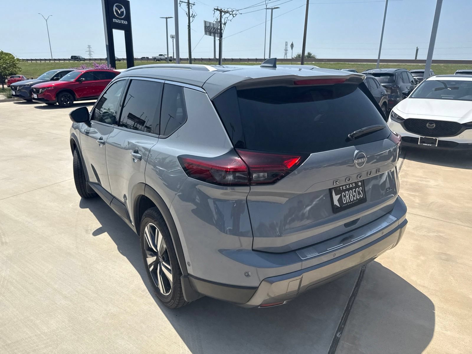 Used 2024 Nissan Rogue SL w/ SL Premium Package FWD image 7