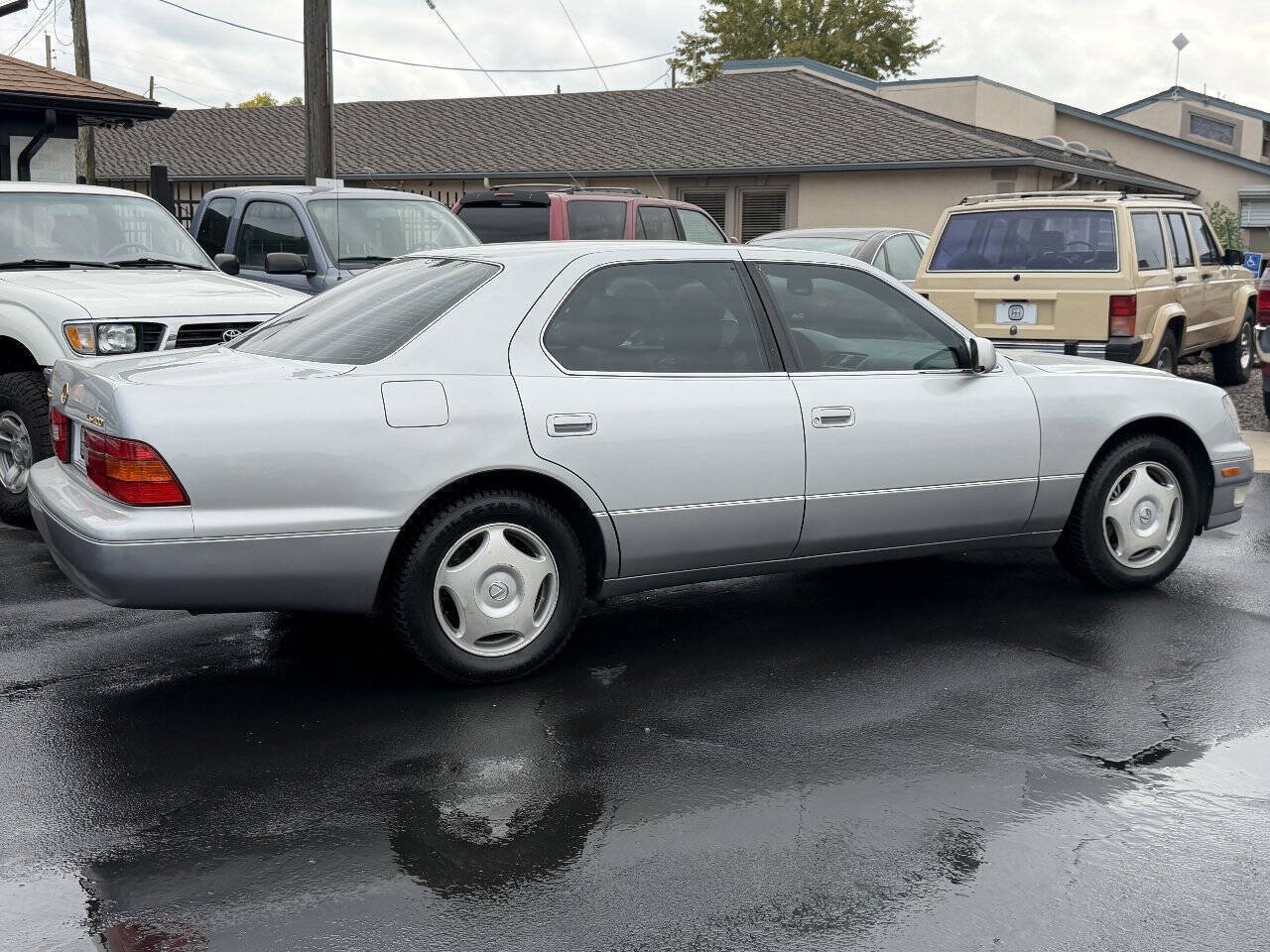 Used 1998 Lexus LS 400 RWD image 13