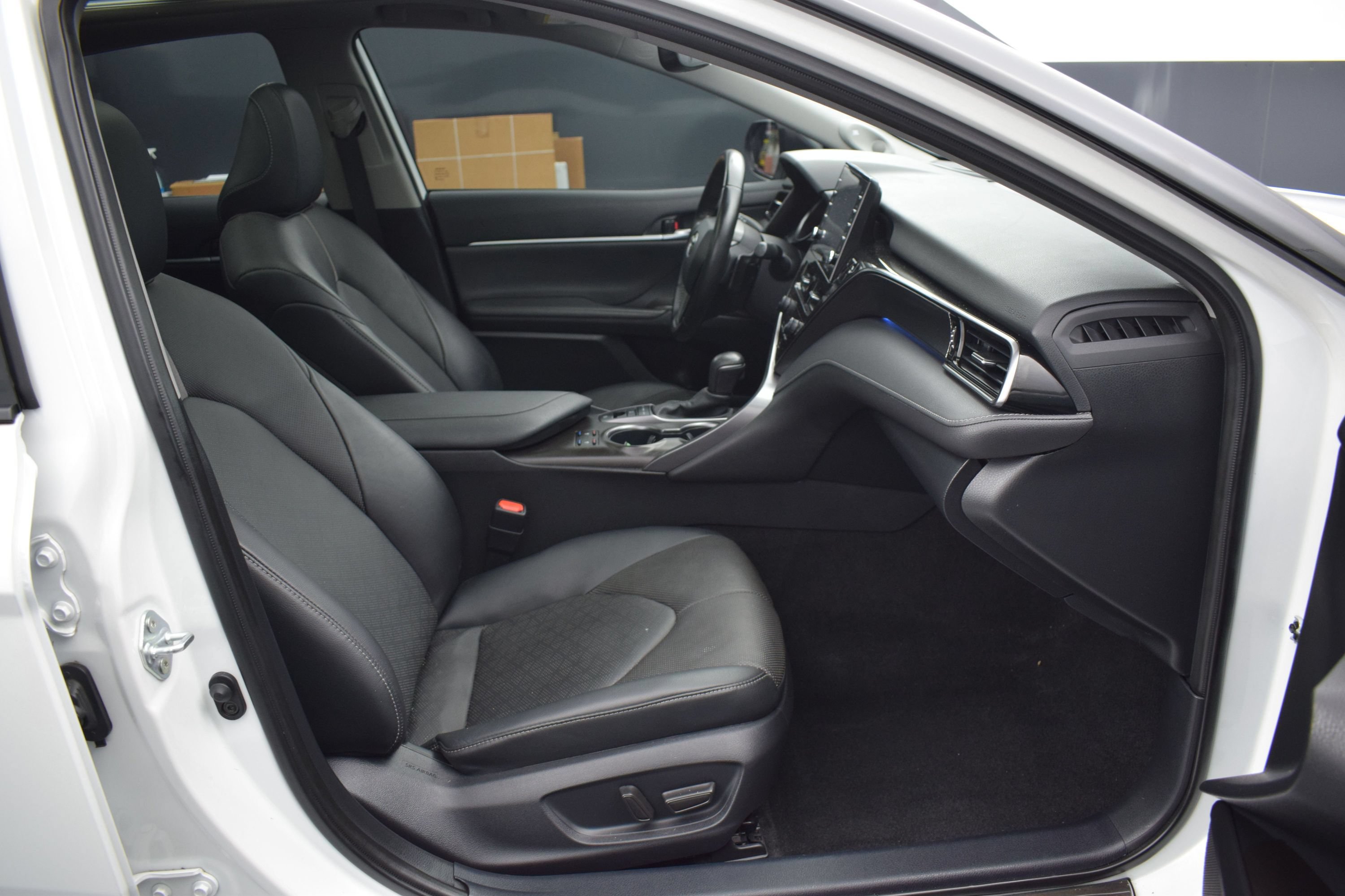 Used 2023 Toyota Camry XSE w/ Navigation Package AWD/4WD image 10