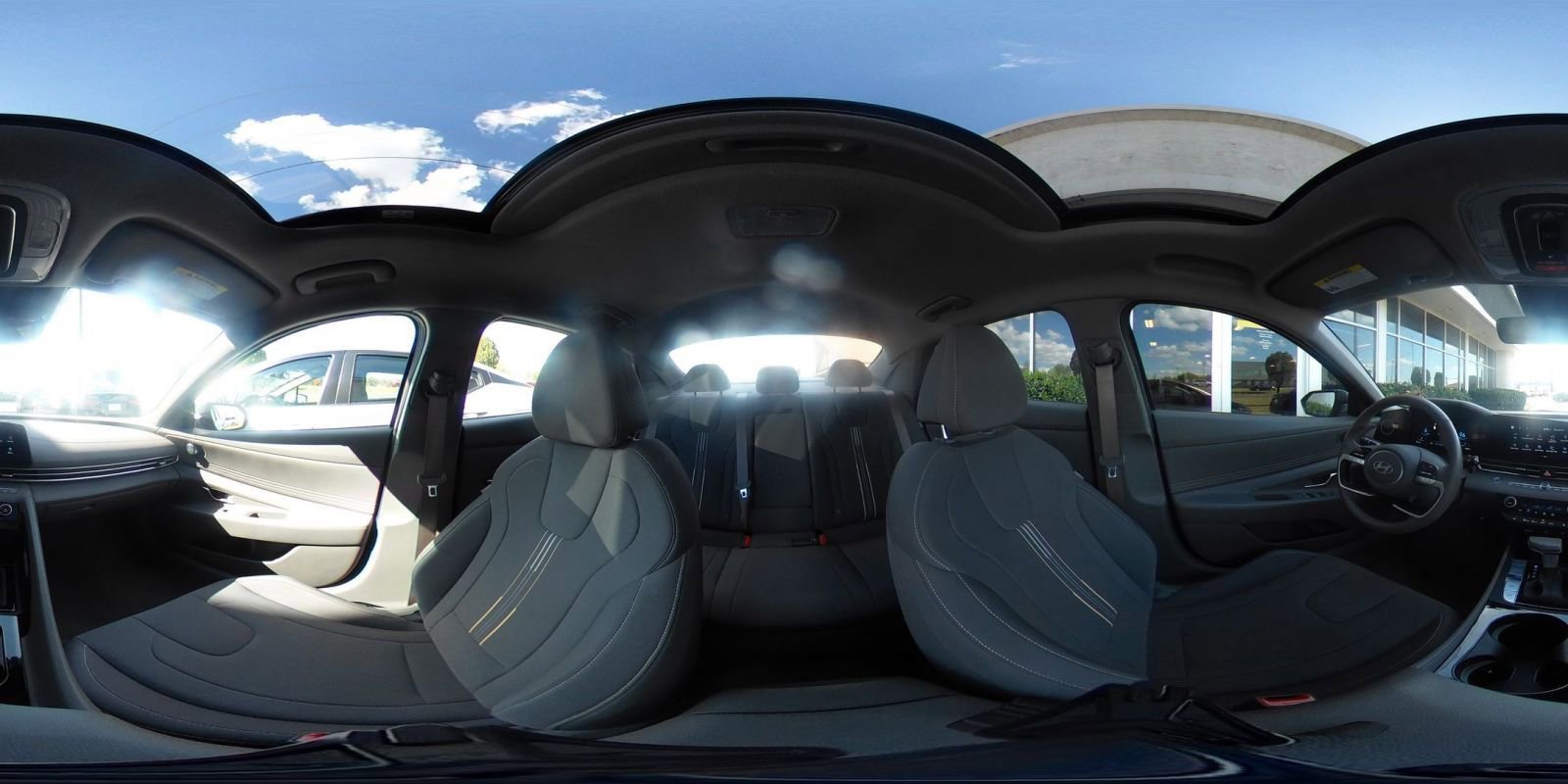 Used 2025 Hyundai Elantra SEL image 43