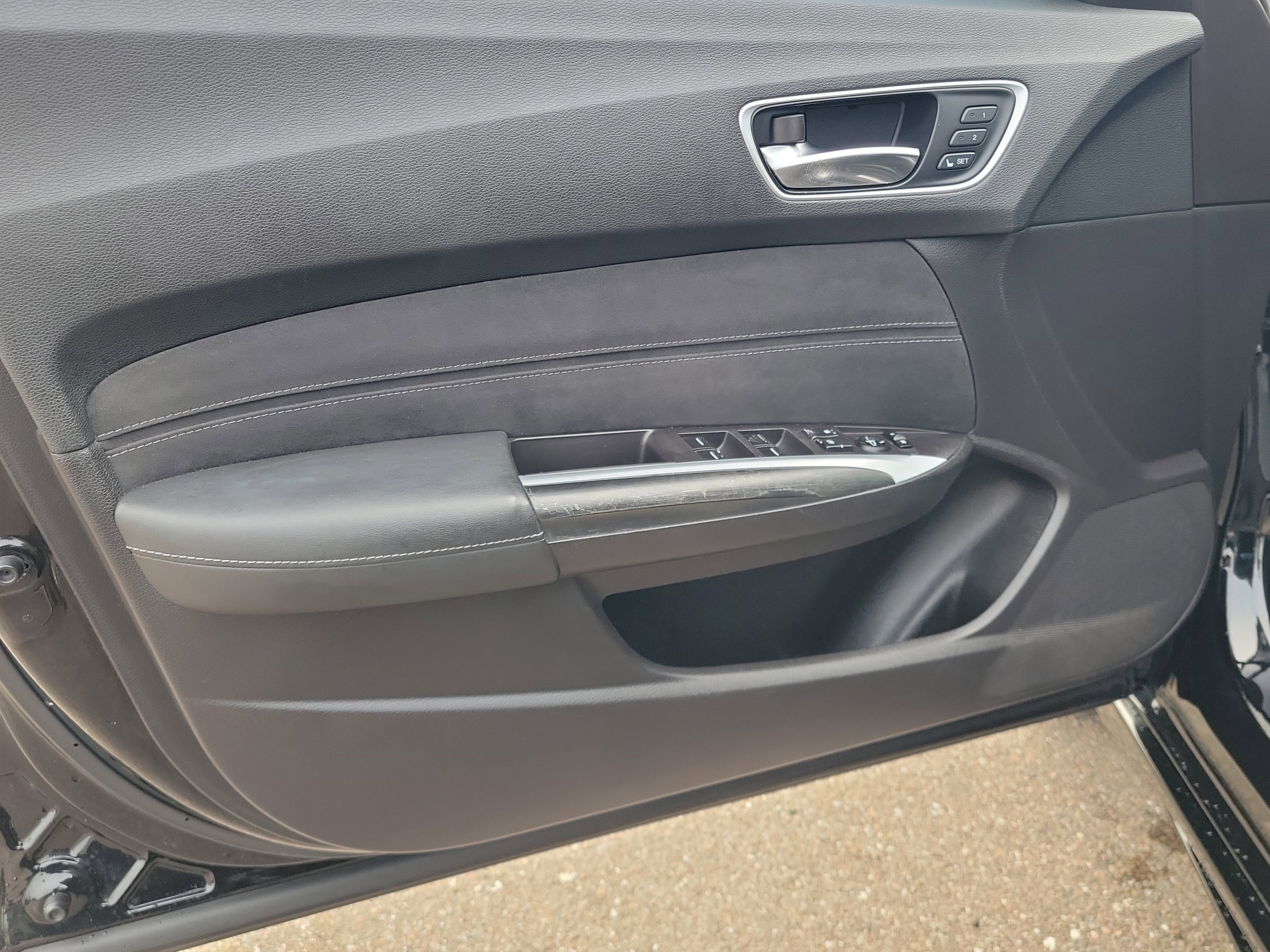 Used 2018 Acura TLX V6 w/ Technology & A-SPEC Pkg image 18