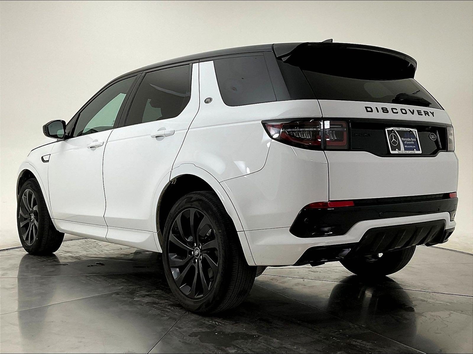 Used 2022 Land Rover Discovery Sport SE R-Dynamic AWD/4WD image 3