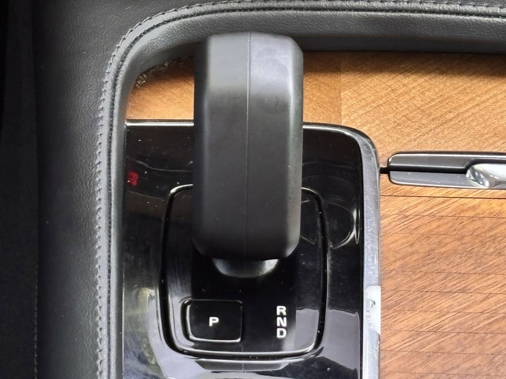 Used 2023 Volvo XC90 B5 Plus w/ Protection Package Premier AWD/4WD image 19