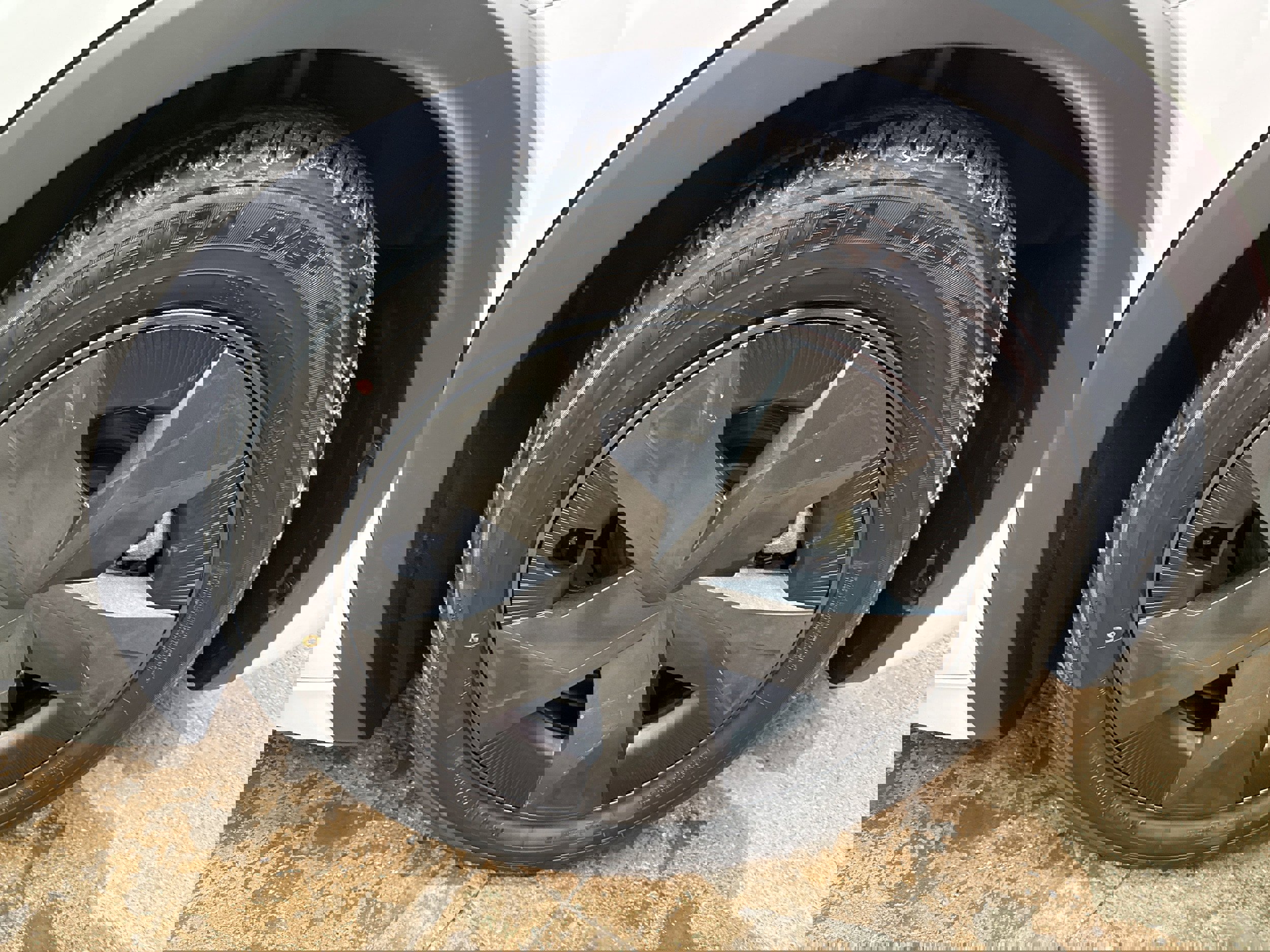 Used 2025 Toyota Prius SE image 7