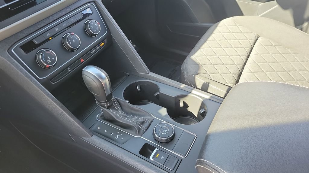 Used 2021 Volkswagen Atlas Cross Sport S image 20