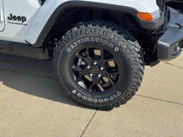 New 2026 Jeep Gladiator Willys image 31