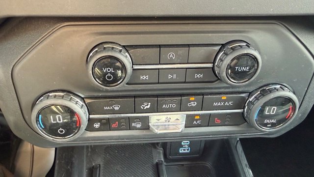 Used 2025 Ford Bronco Outer Banks AWD/4WD image 23