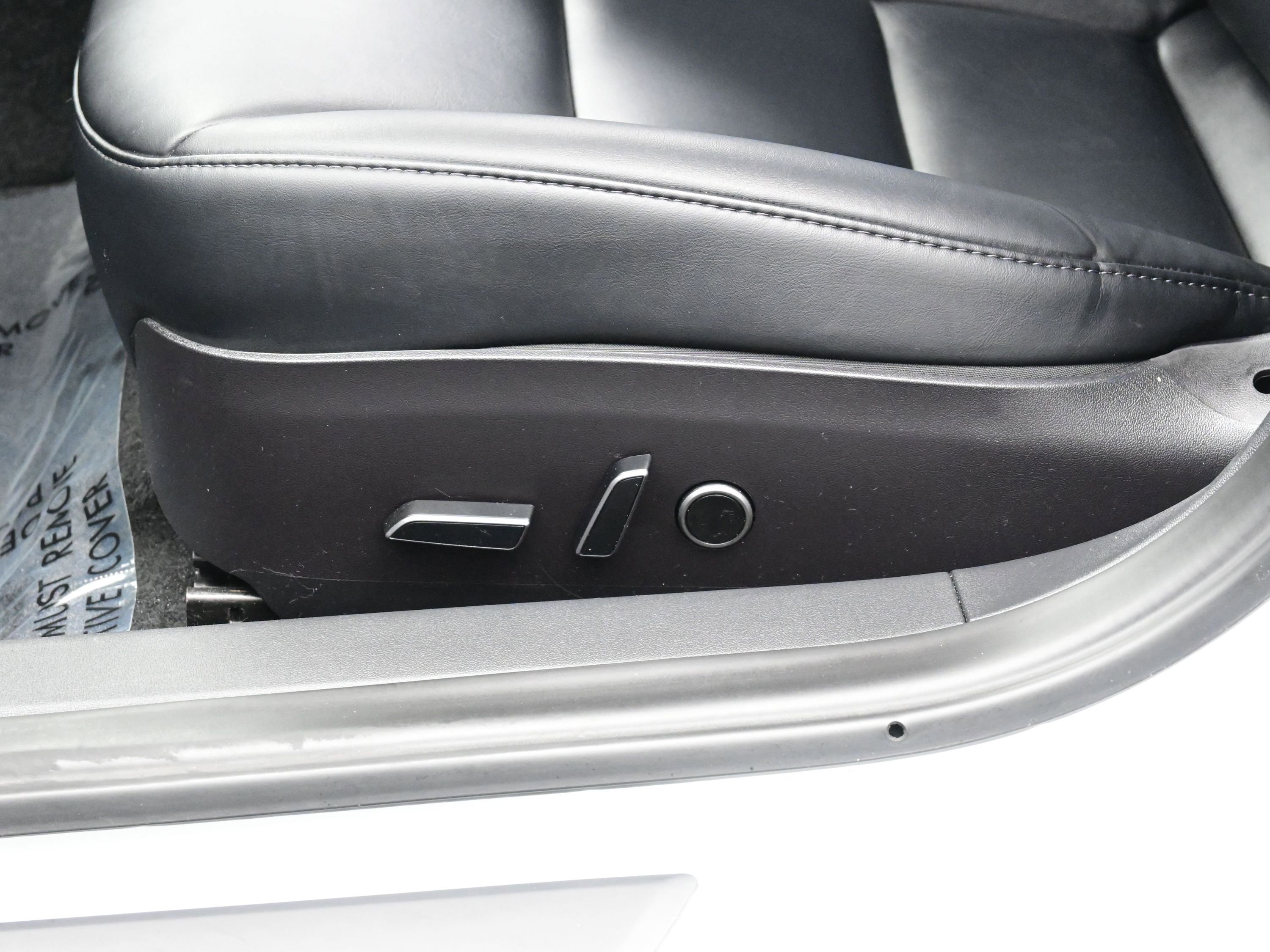 Used 2023 Tesla Model 3 Standard Range image 10