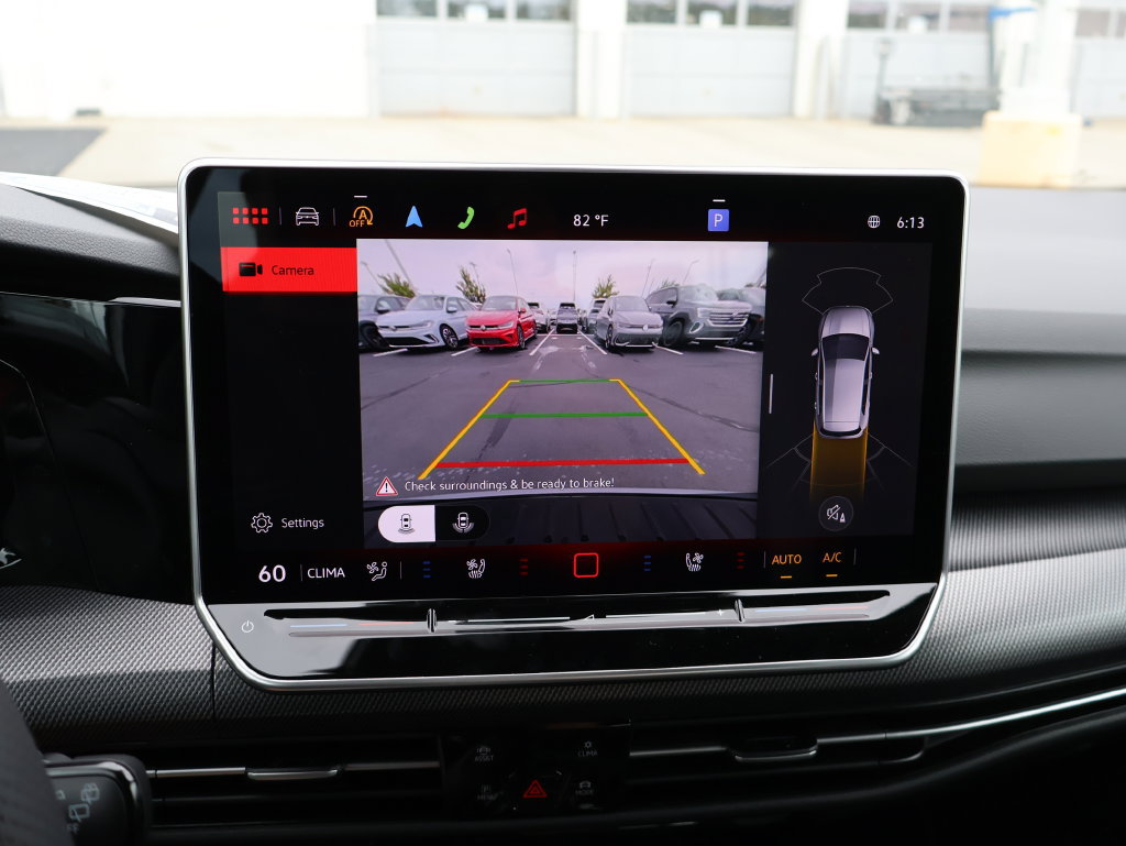 New 2026 Volkswagen GTI SE FWD image 22