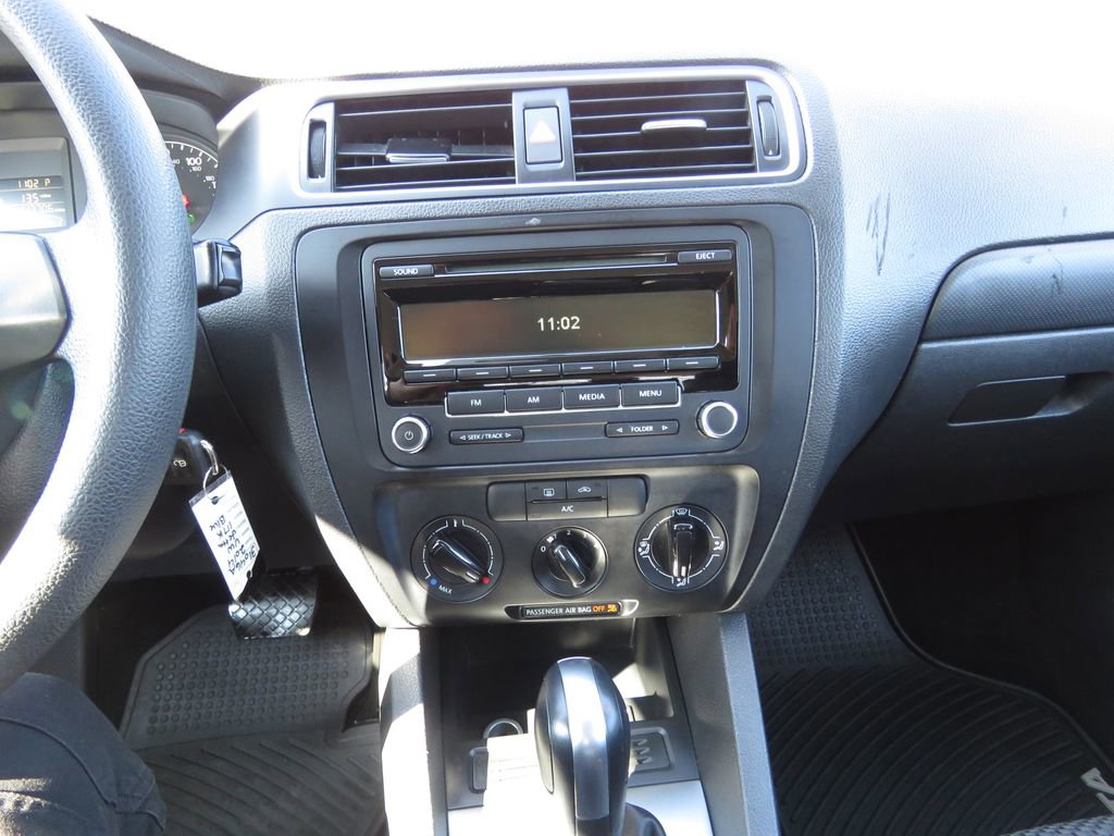 Used 2014 Volkswagen Jetta S image 21