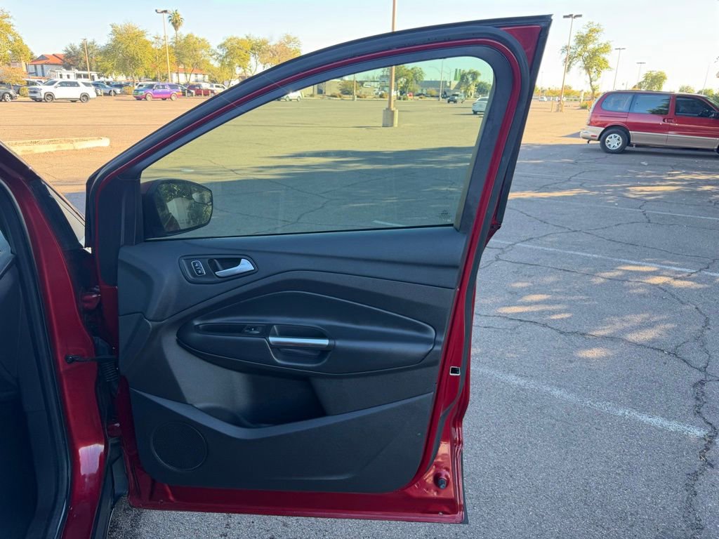 Used 2018 Ford Escape SEL image 18