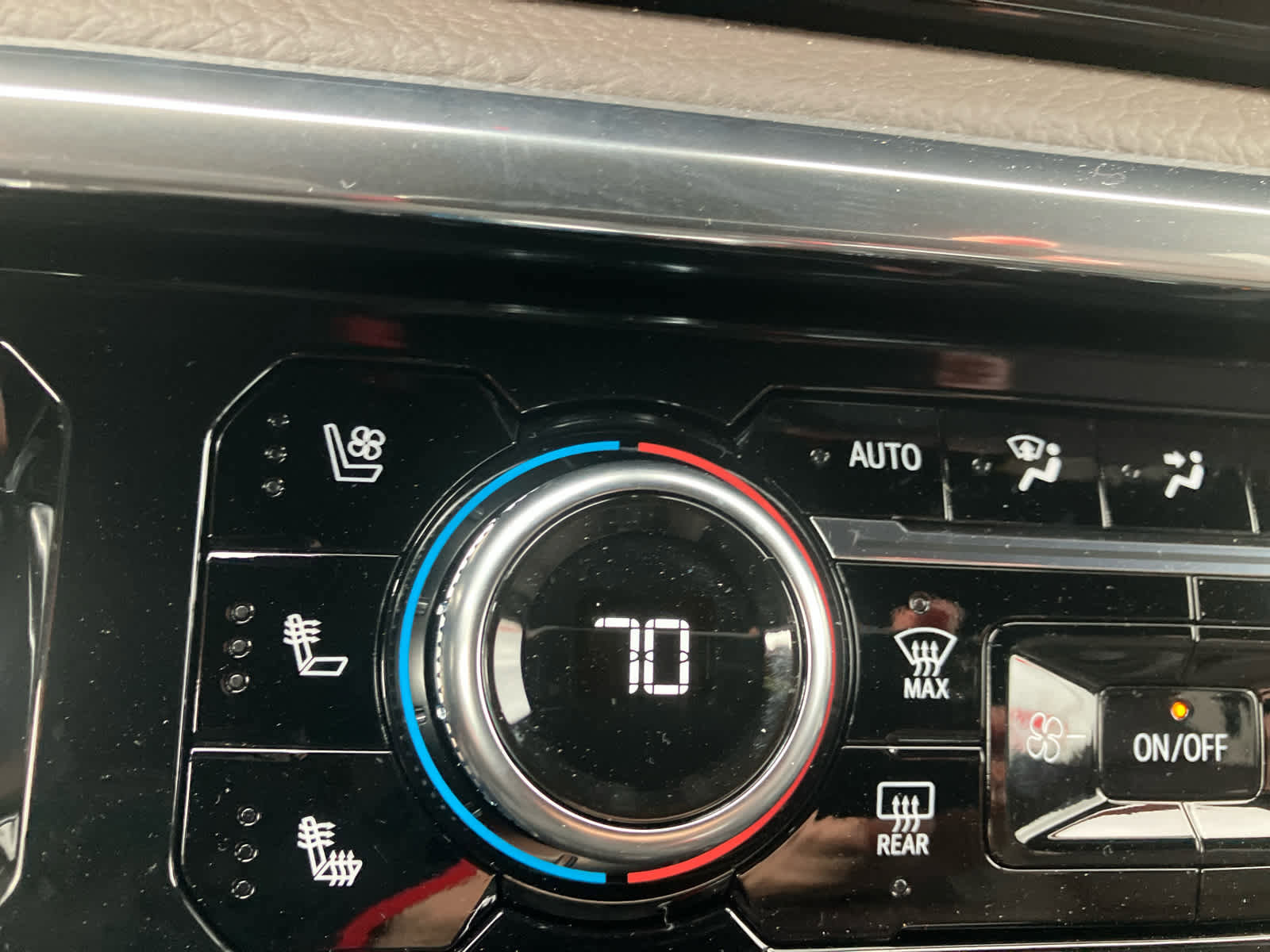 New 2026 GMC Sierra 3500 Denali w/ Technology Package image 30