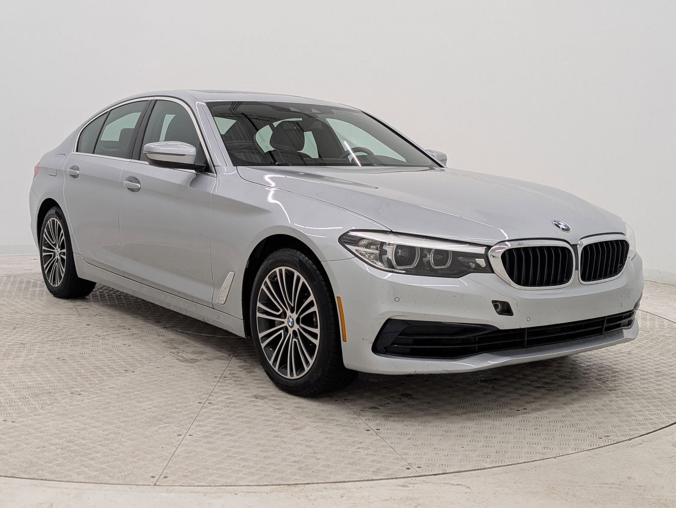 Used 2020 BMW 530i w/ Premium Package image 7