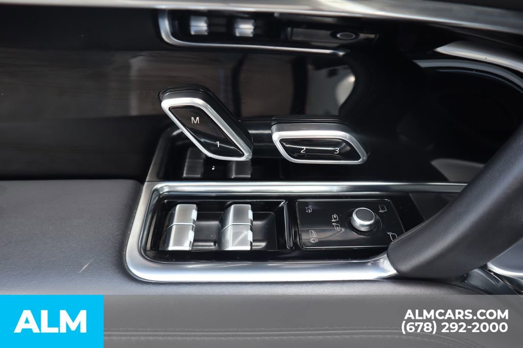 Used 2023 Land Rover Range Rover SE image 15