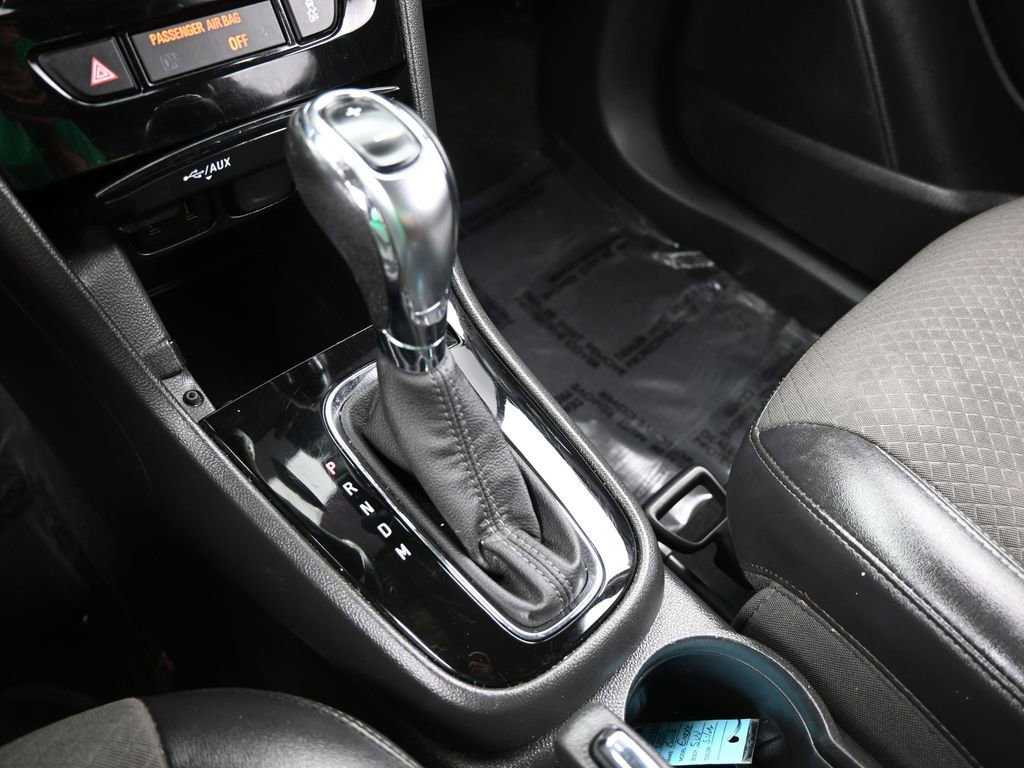 Used 2020 Buick Encore Preferred image 26