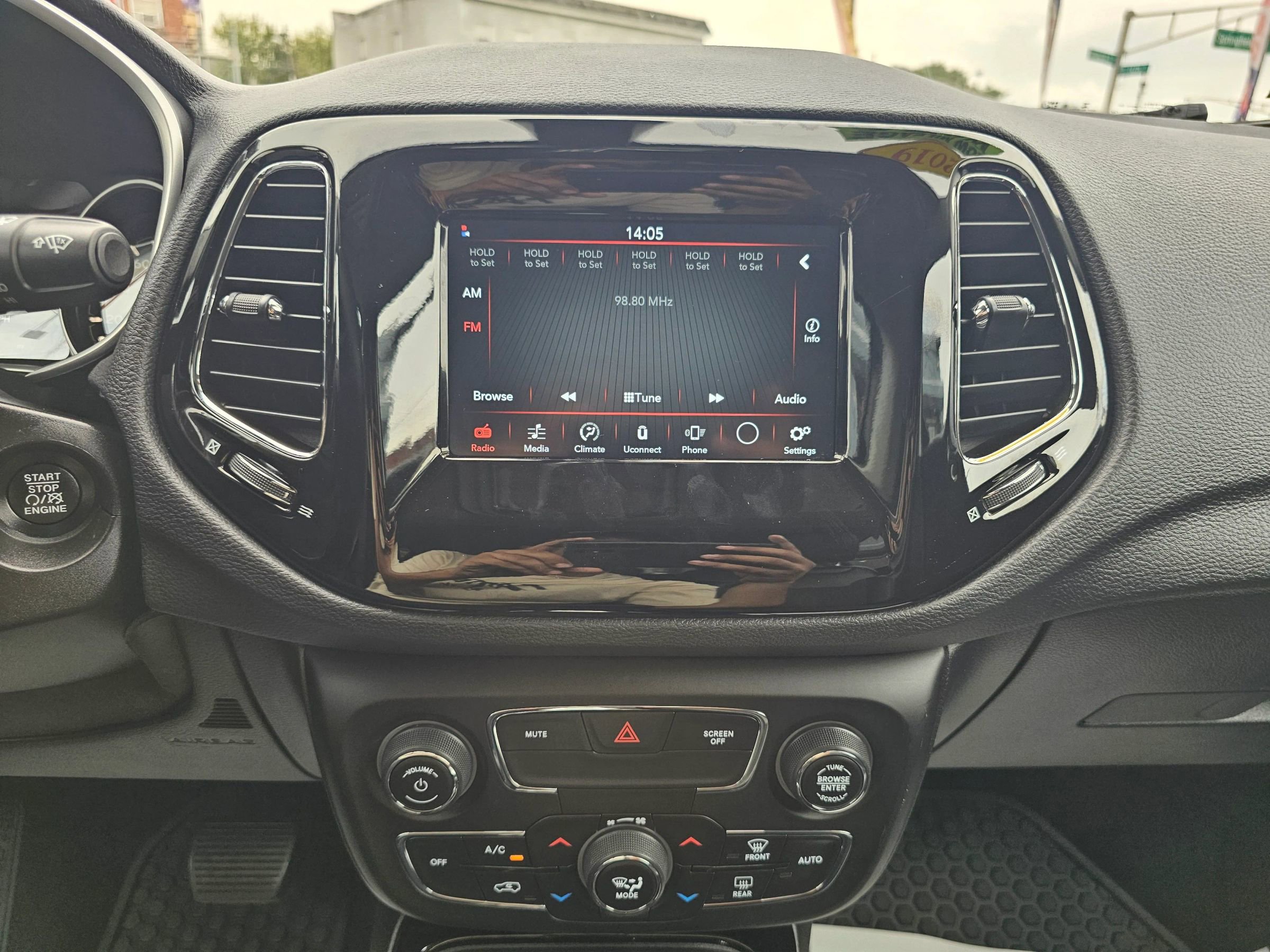 Used 2019 Jeep Compass Latitude image 22