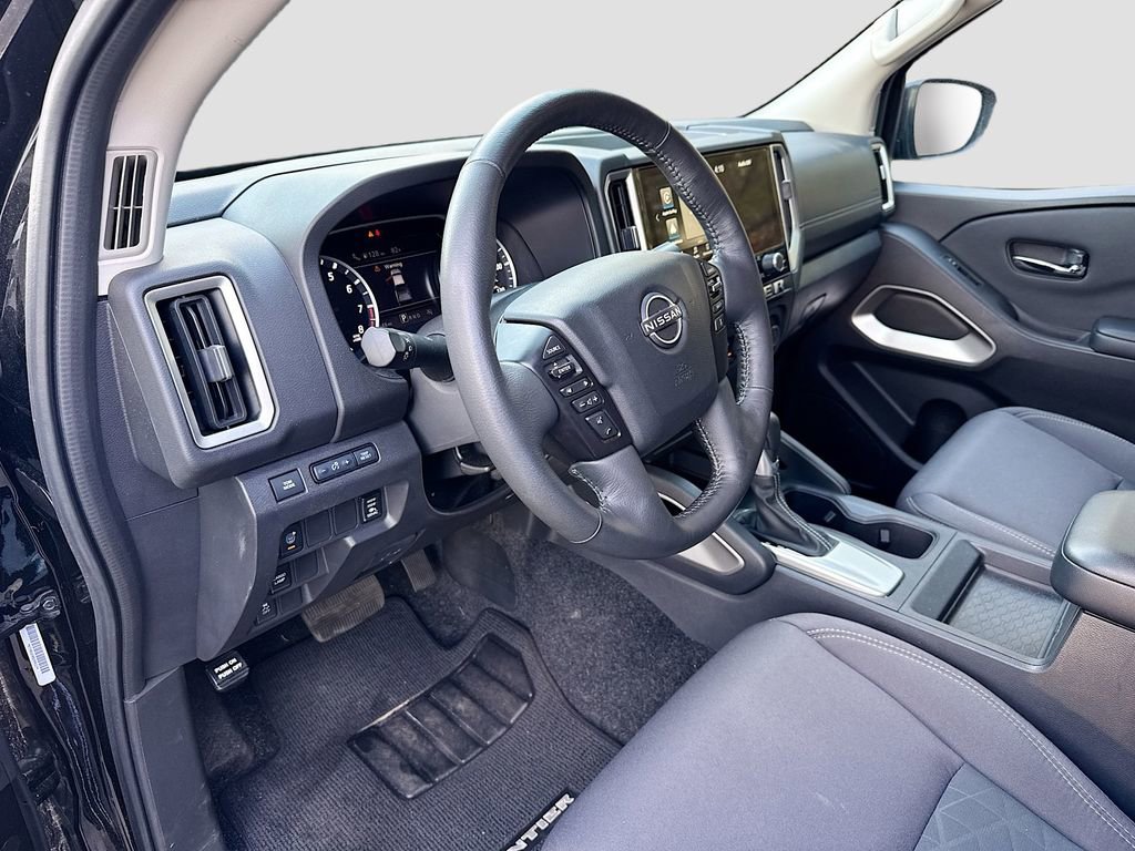 Used 2025 Nissan Frontier SV w/ SV Convenience Package image 9