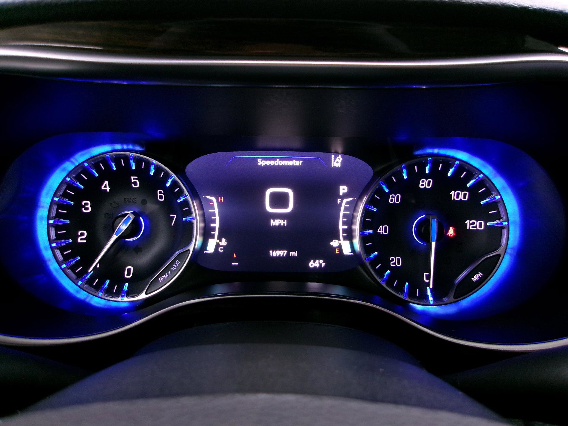 Used 2024 Chrysler Pacifica Limited image 9