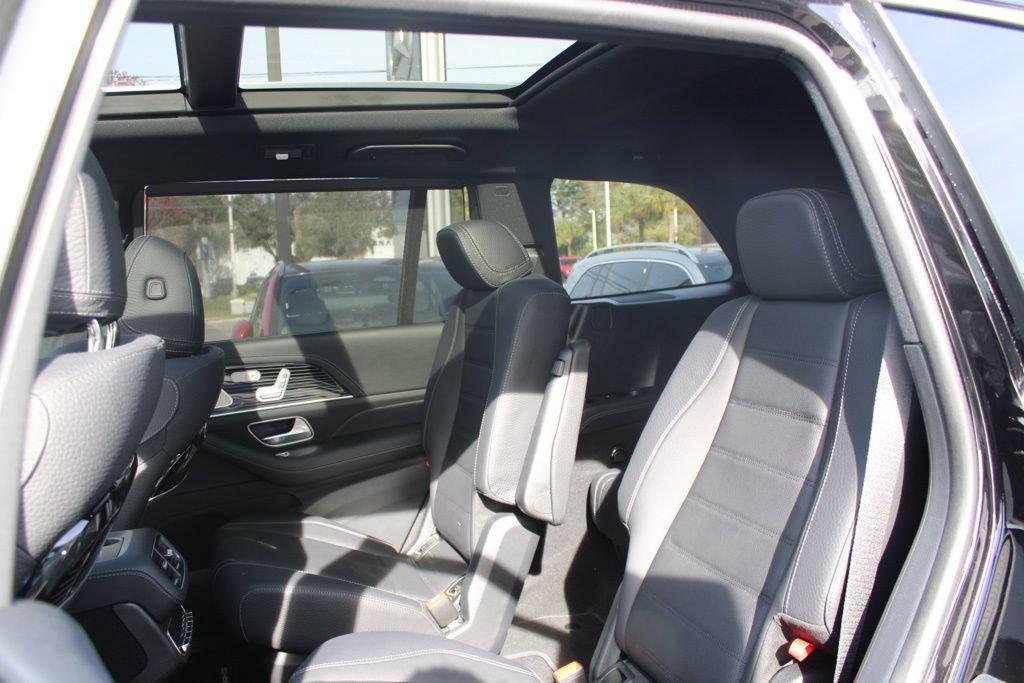 Certified 2025 Mercedes-Benz GLS 580 4MATIC image 39