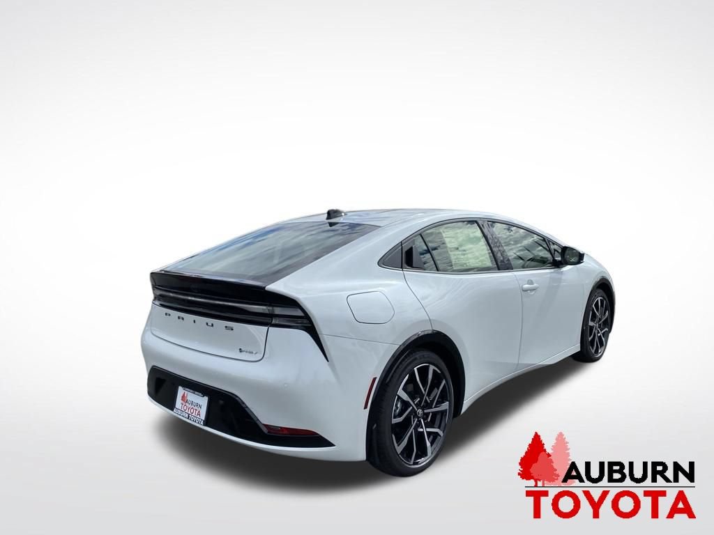 New 2027 Toyota Prius Plug-In Hybrid FWD image 7
