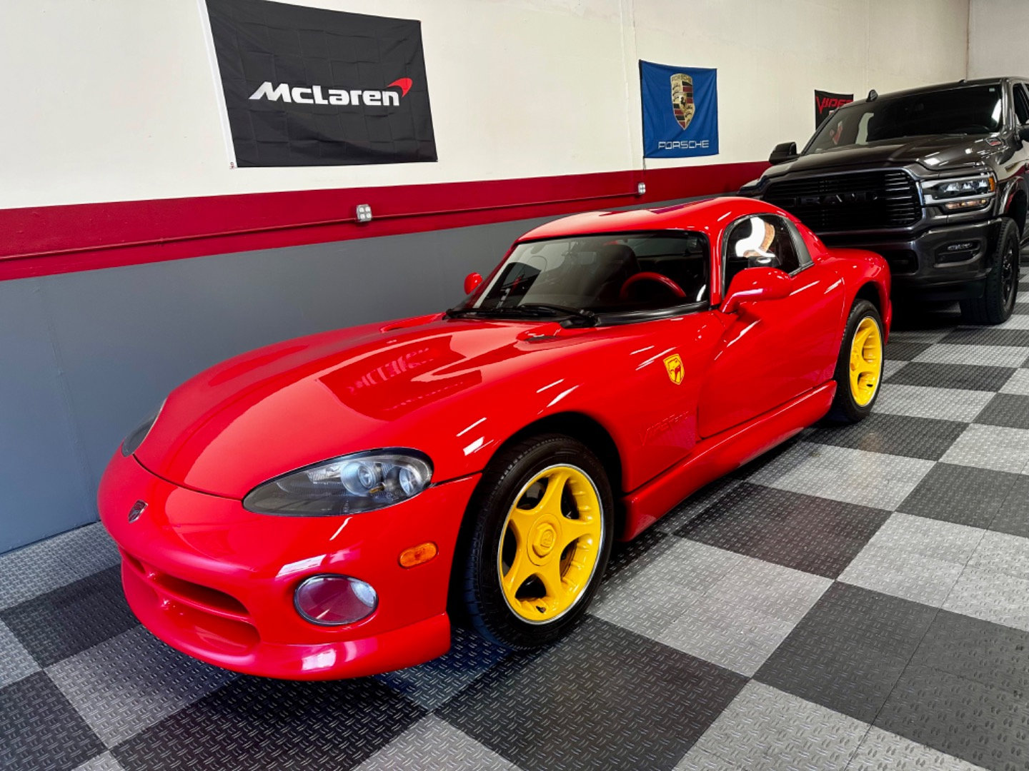 Used 1996 Dodge Viper RT/10 image 24