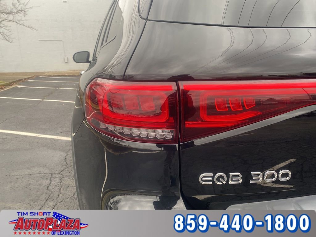 Used 2023 Mercedes-Benz EQB 300 4MATIC image 16