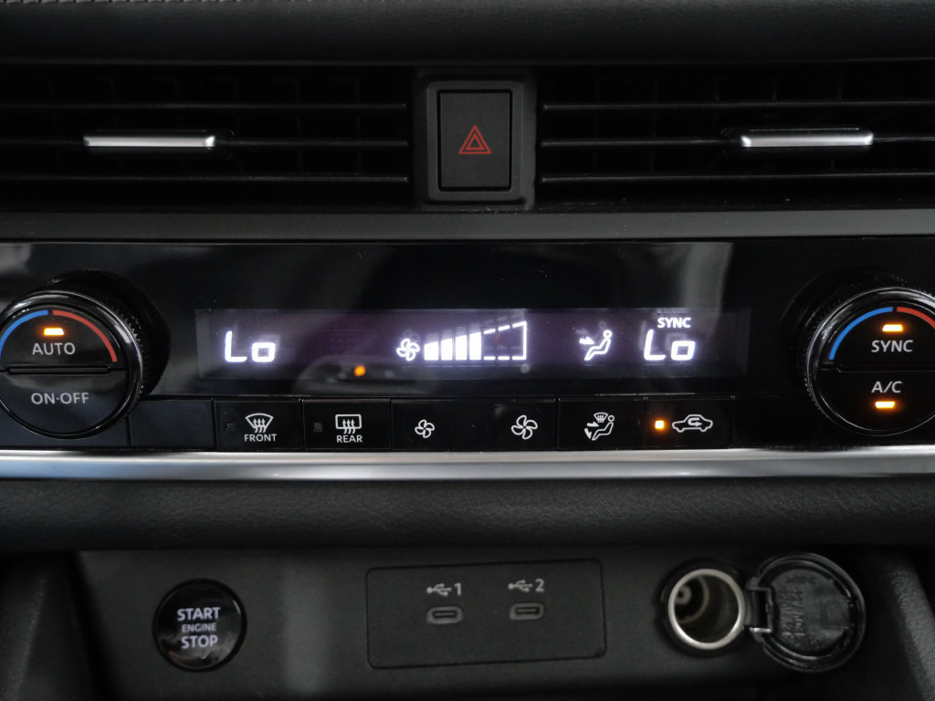 Used 2024 Nissan Rogue SV AWD/4WD image 19