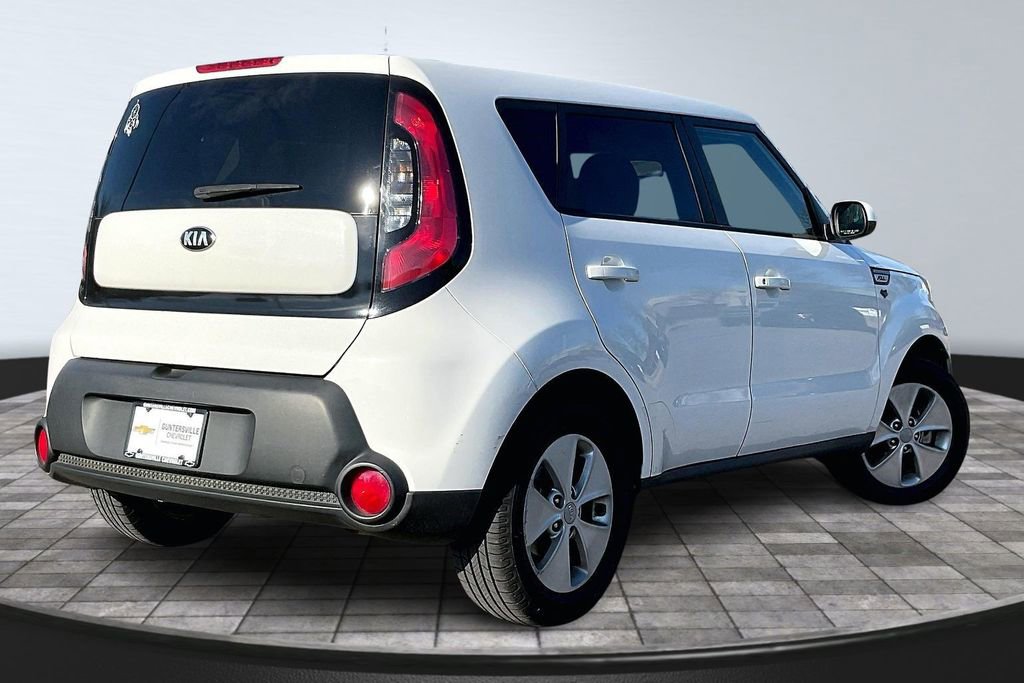 Used 2016 Kia Soul image 2