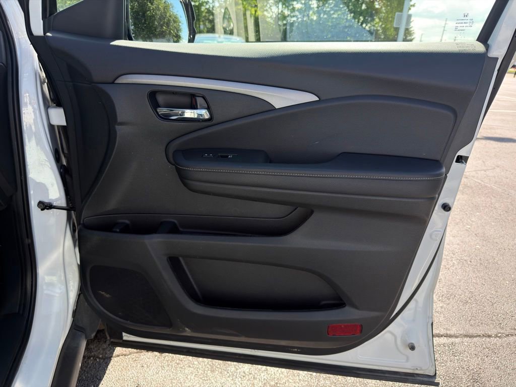 Certified 2023 Honda Ridgeline Sport image 25