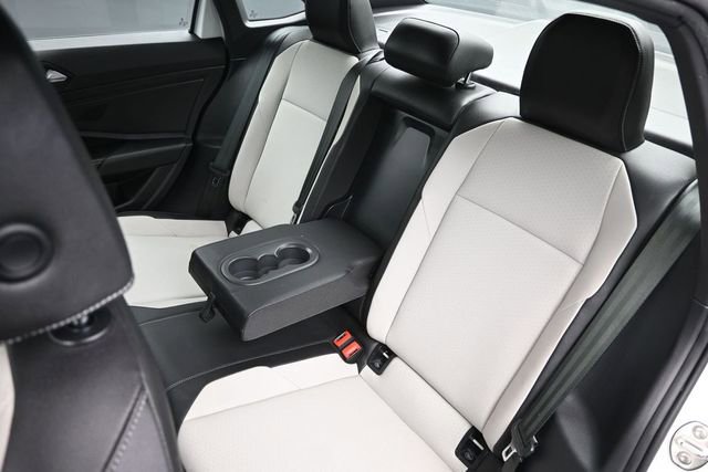 Used 2019 Volkswagen Jetta R-Line w/ R-Line Cold Weather Package FWD image 11