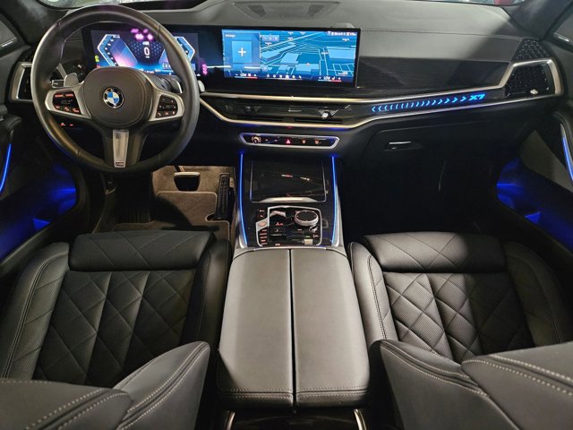 Used 2025 BMW X7 xDrive40i w/ M Sport Package image 18