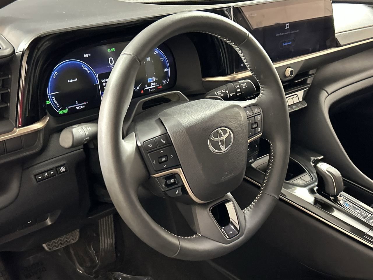 Used 2025 Toyota Crown Signia w/ Advanced Technology Package AWD/4WD image 14