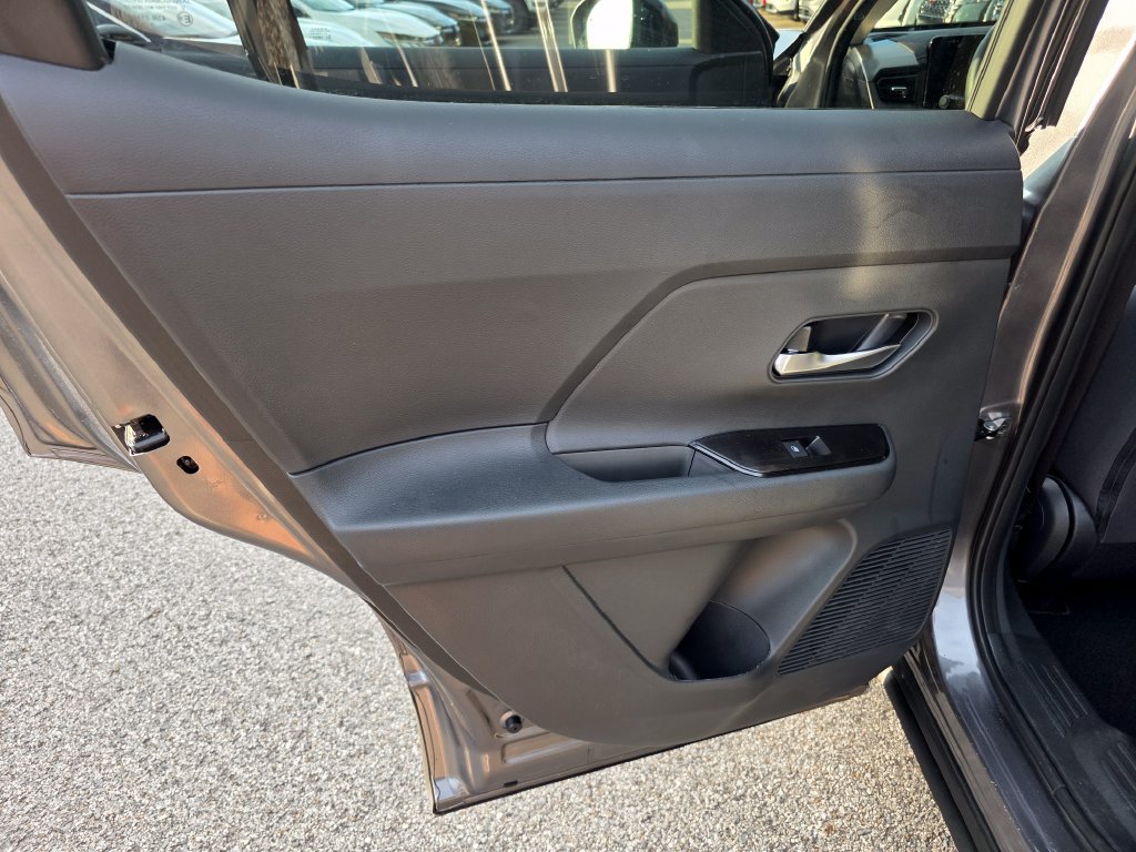 New 2027 Nissan Kicks SV FWD image 36