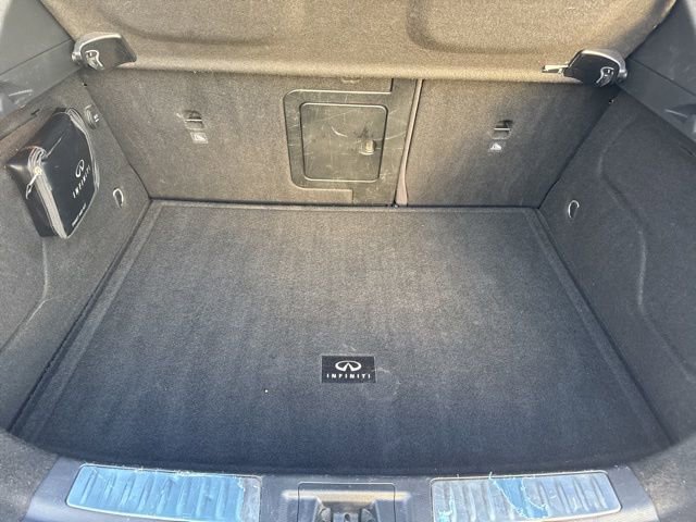 Used 2018 INFINITI QX30 Premium w/ Navigation Package image 11