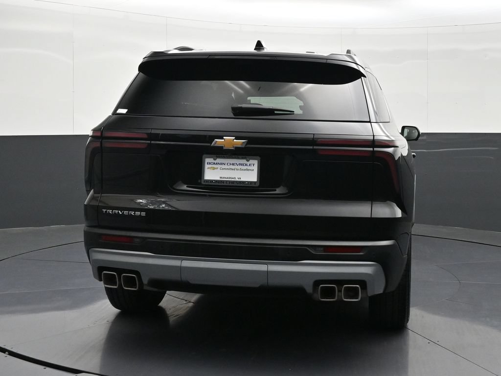 Certified 2026 Chevrolet Traverse LT w/ Driver Confidence Package FWD image 4