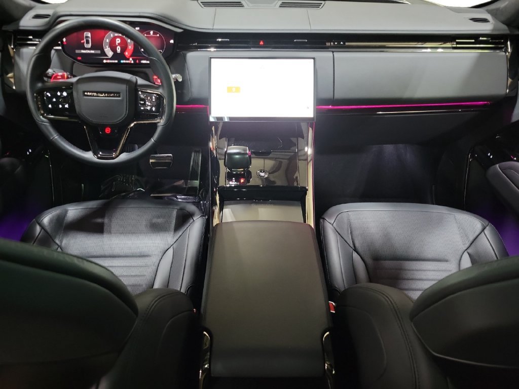 Used 2024 Land Rover Range Rover Sport AWD/4WD image 25