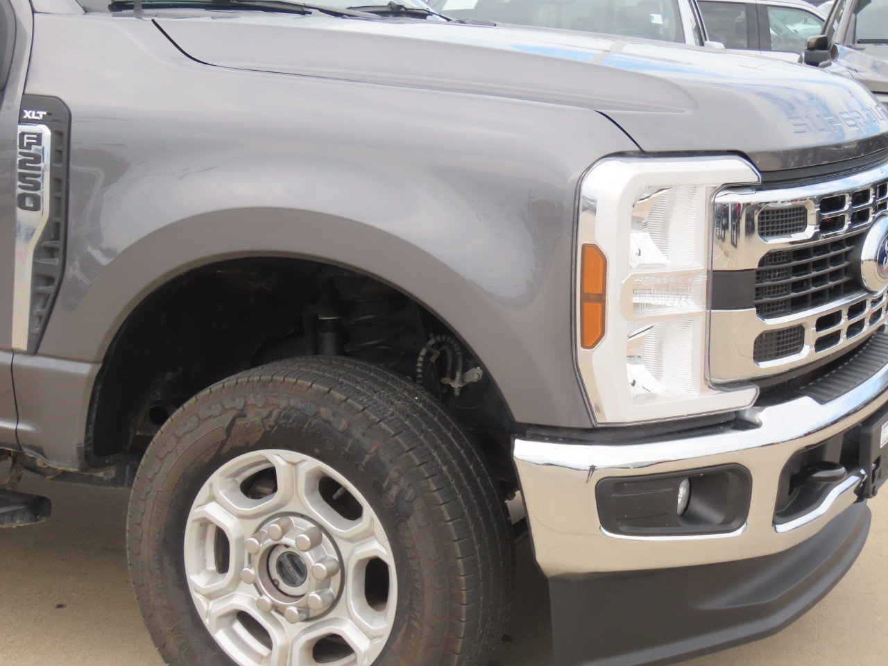 Used 2025 Ford F250 XLT AWD/4WD image 6