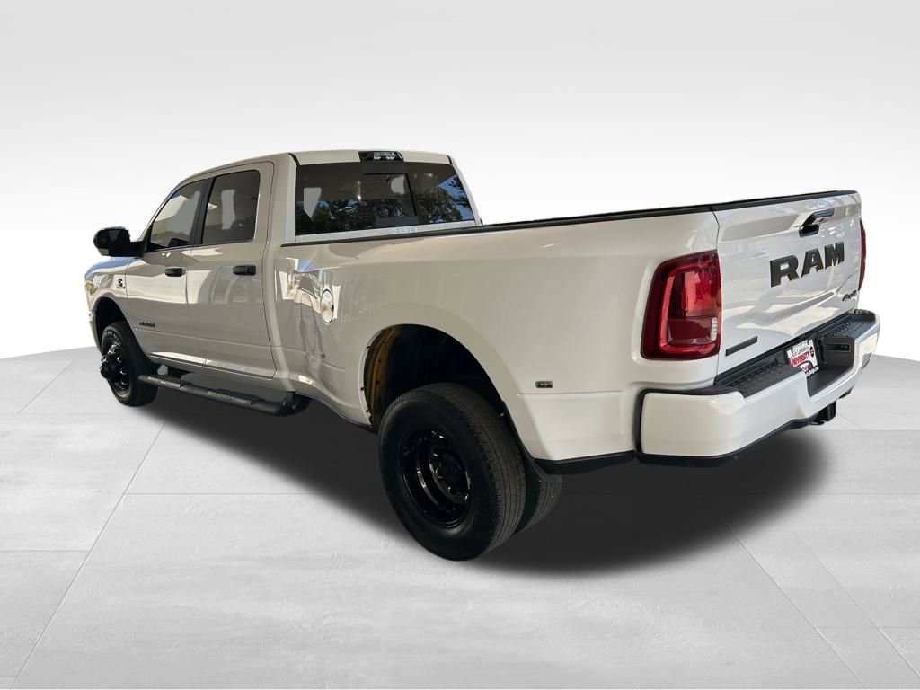 Used 2025 RAM 3500 Big Horn image 4