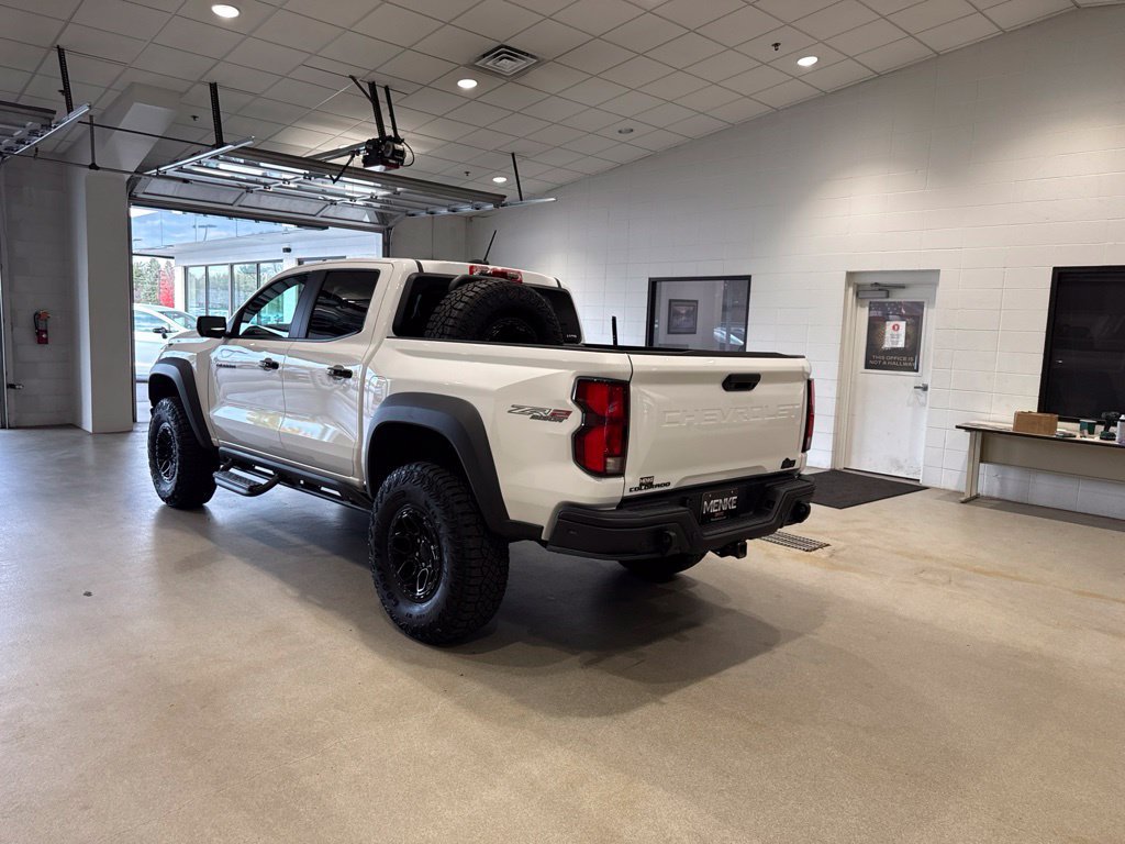 Used 2024 Chevrolet Colorado ZR2 w/ ZR2 Bison Edition AWD/4WD image 5
