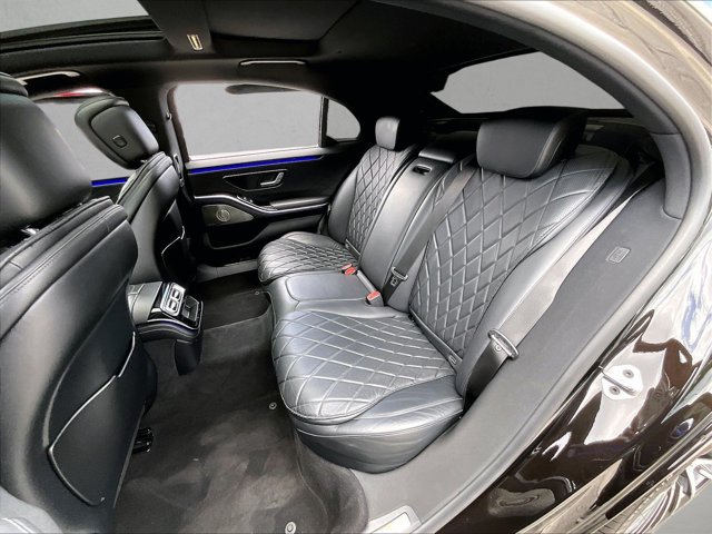 Used 2021 Mercedes-Benz S 580 4MATIC Sedan w/ AMG Line image 27