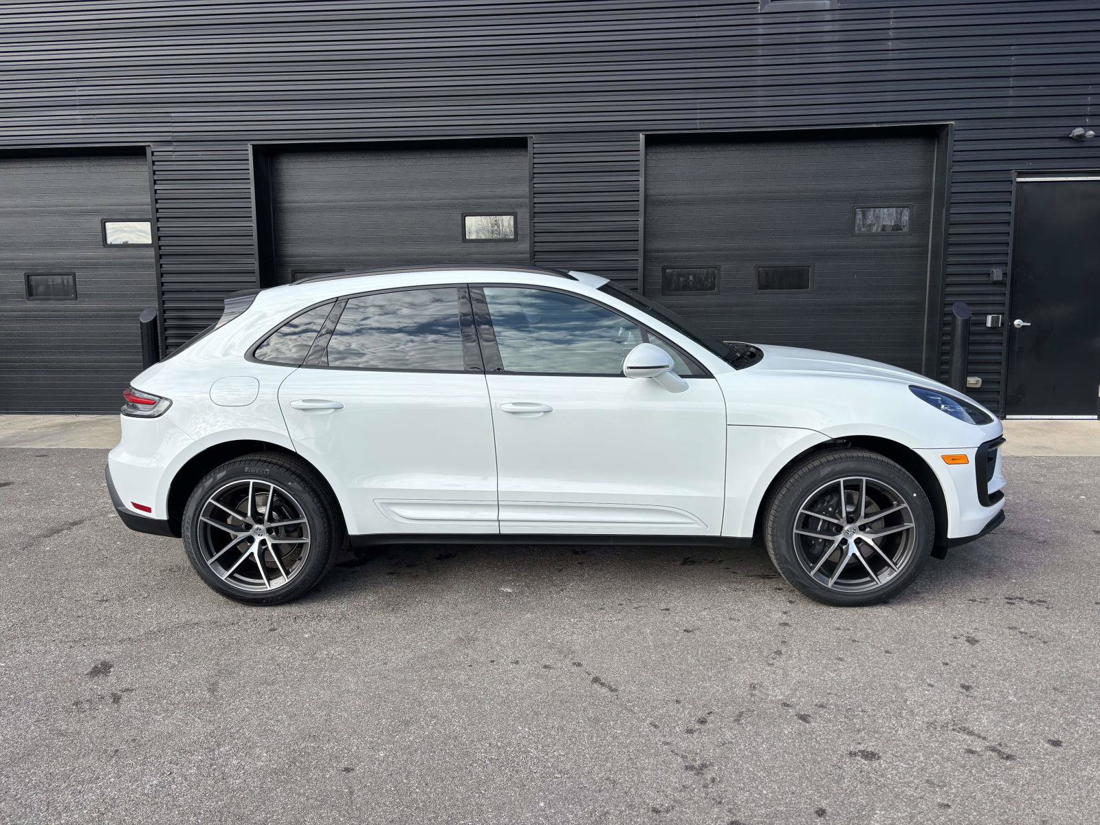 New 2026 Porsche Macan AWD/4WD image 11